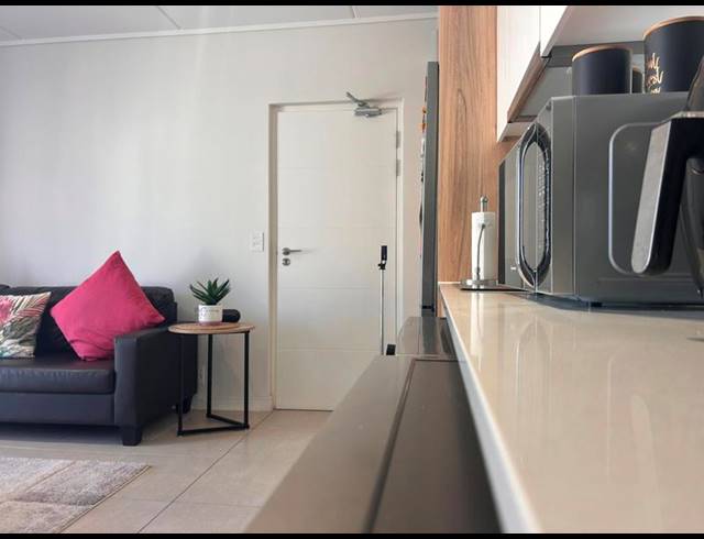1 BEDROOM PROPERTY TO RENT IN SANDOWN